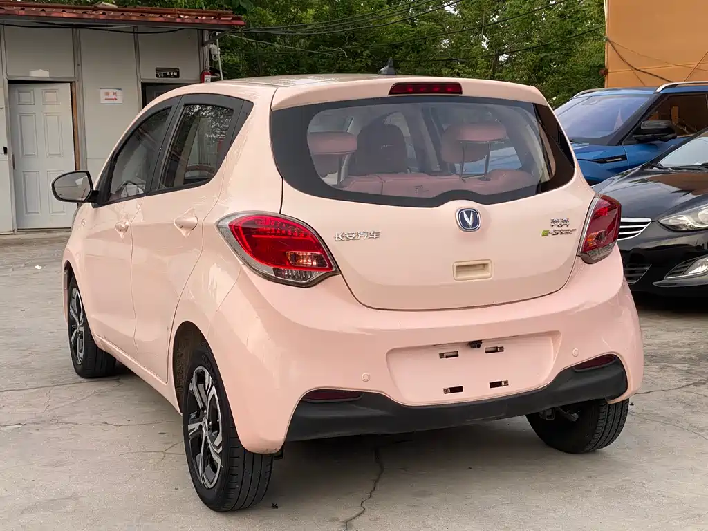 Changan Benben E-Star 2022 Qingxin Edition Colorful Edition Three Yuan Lithium купить на сайте DeffCars