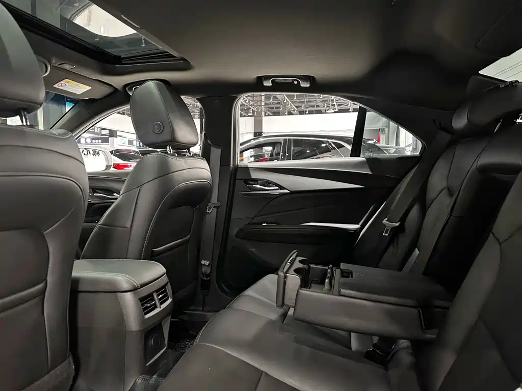 Cadillac CT4 2023 25T Fashion Model купить на сайте DeffCars