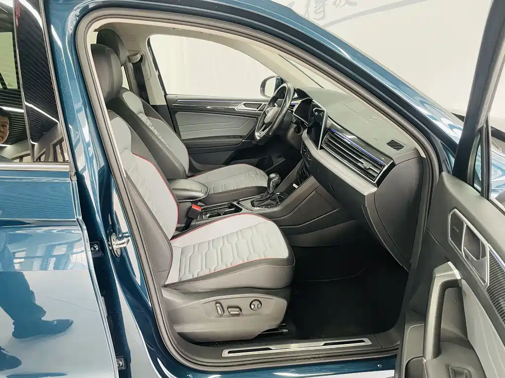 Tiguan L 2022 330TSI automatic two-wheel drive R-Line flagship version купить на сайте DeffCars