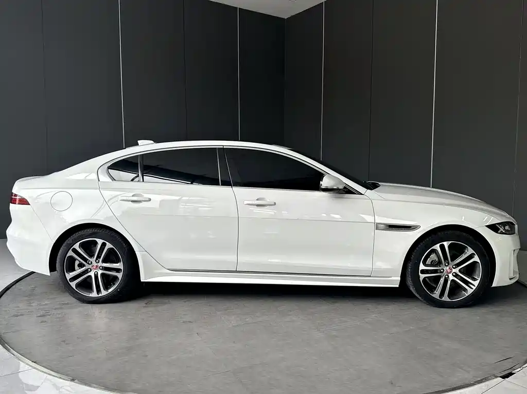 Jaguar XEL 2023 2.0T 250PS R-DYNAMIC S Advanced Sports Edition купить на сайте DeffCars