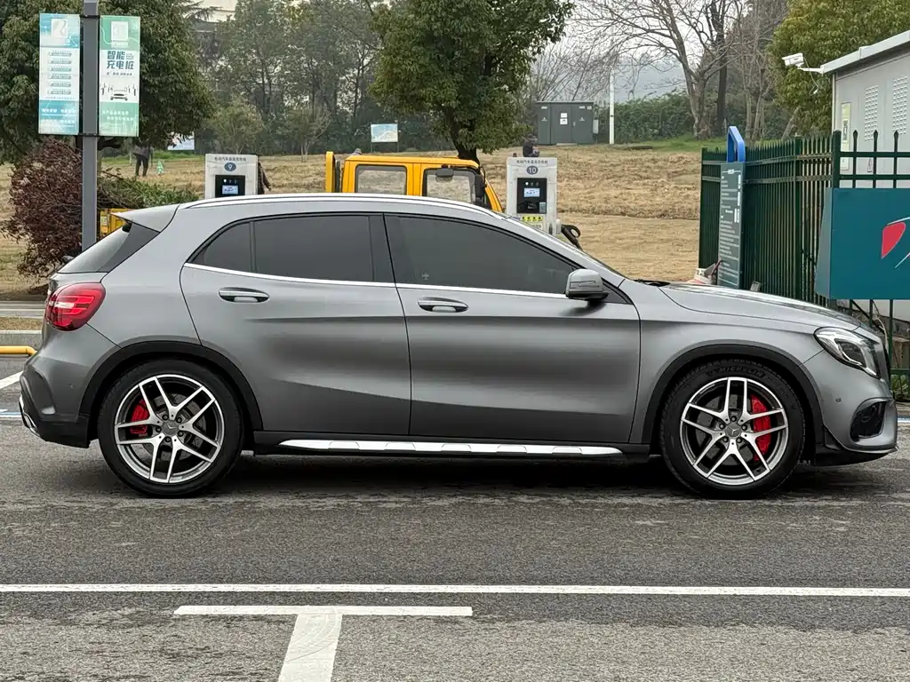 Mercedes-Benz GLA AMG 2017 AMG GLA 45 4MATIC купить на сайте DeffCars