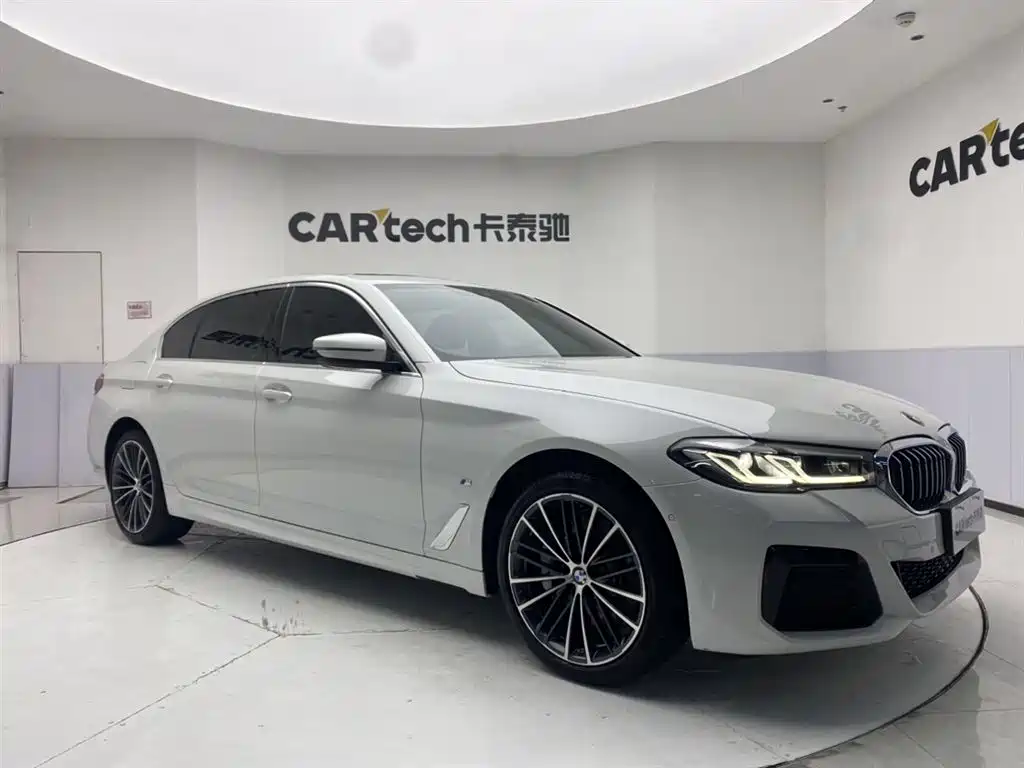 BMW 5 Series 2021 530Li Leading M Sports Package купить на сайте DeffCars
