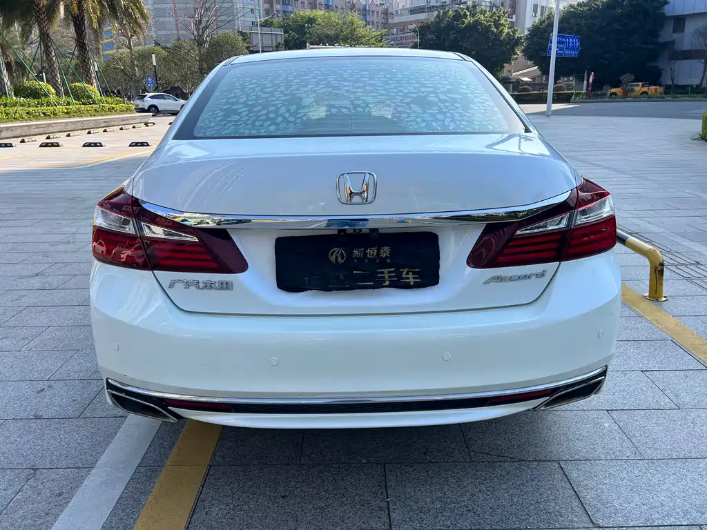 Accord 2016 2.0L Elite Edition купить на сайте DeffCars