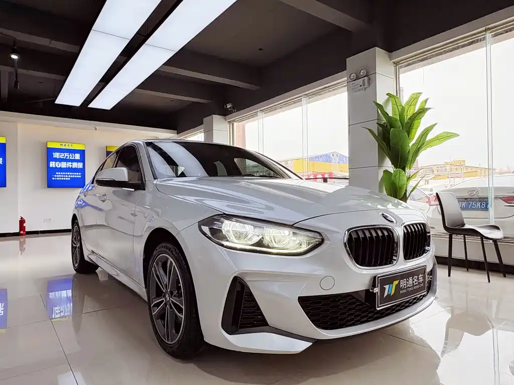 BMW 1 Series 2021 120i M Sports Edition купить на сайте DeffCars