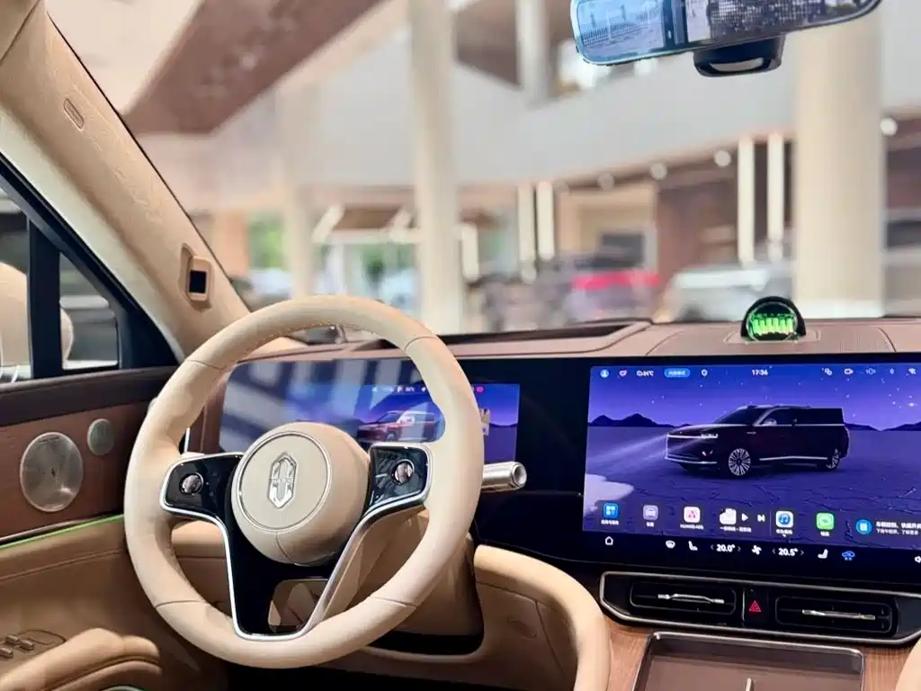 Questioning World M9 2025 Extended Range Ultra Edition 52kWh 5-Seater Edition купить на сайте DeffCars