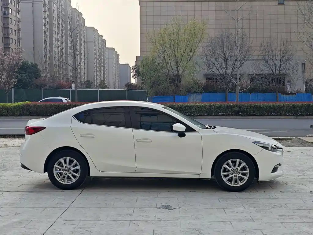 Mazda3 Angkesela 2017 Sedan 1.5L Automatic Comfort Type National V купить на сайте DeffCars