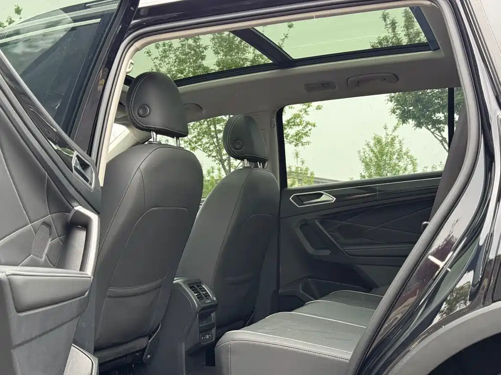 Tiguan L 2023 280TSI automatic two-wheel drive Chaochuang limited edition купить на сайте DeffCars