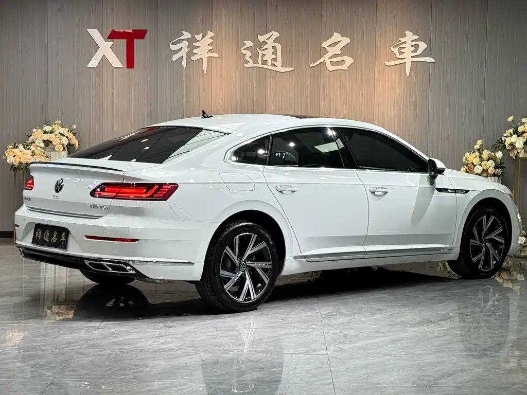 FAW-Volkswagen CC 2024 330TSI Dazzling Edition купить на сайте DeffCars