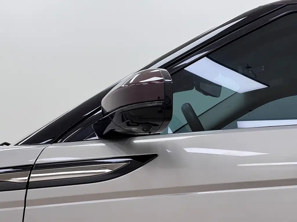 Range Rover Evoque 2021 Evoque L 249PS R-Dynamic First edition купить на сайте DeffCars