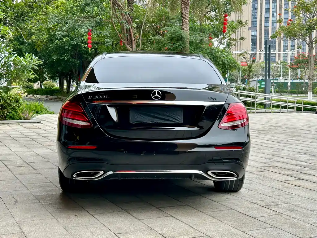 Mercedes-Benz E-Class 2017 E 300 L Luxury Model купить на сайте DeffCars