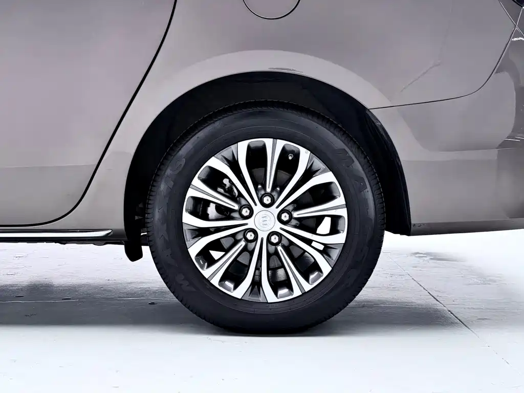 Buick GL8 2022 Land Business Class 652T Luxury Welfare Edition купить на сайте DeffCars
