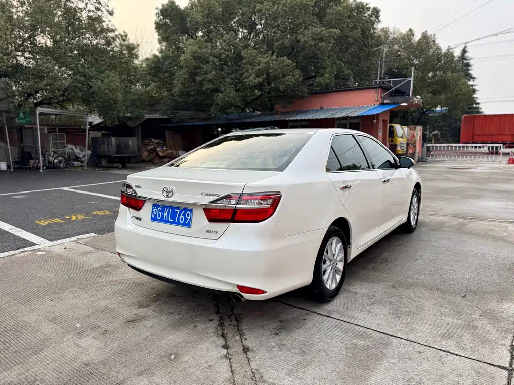 Camry 2016 2.0G 10th Anniversary Leading Edition купить на сайте DeffCars