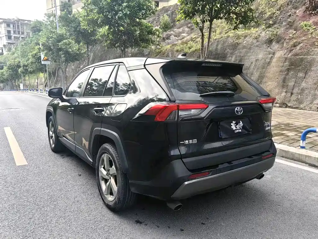 RAV4 Rongfang 2022 2.0L CVT two-wheel drive fashion Plus version купить на сайте DeffCars