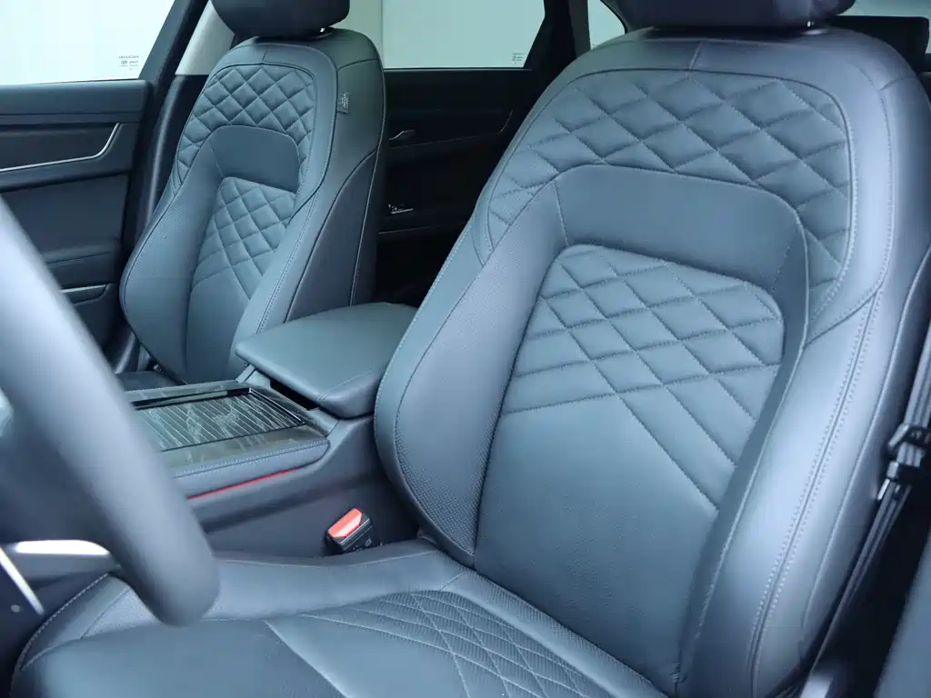 Jaguar XFL 2022 XFL 2.0T P250 two-wheel drive exclusive luxury version купить на сайте DeffCars