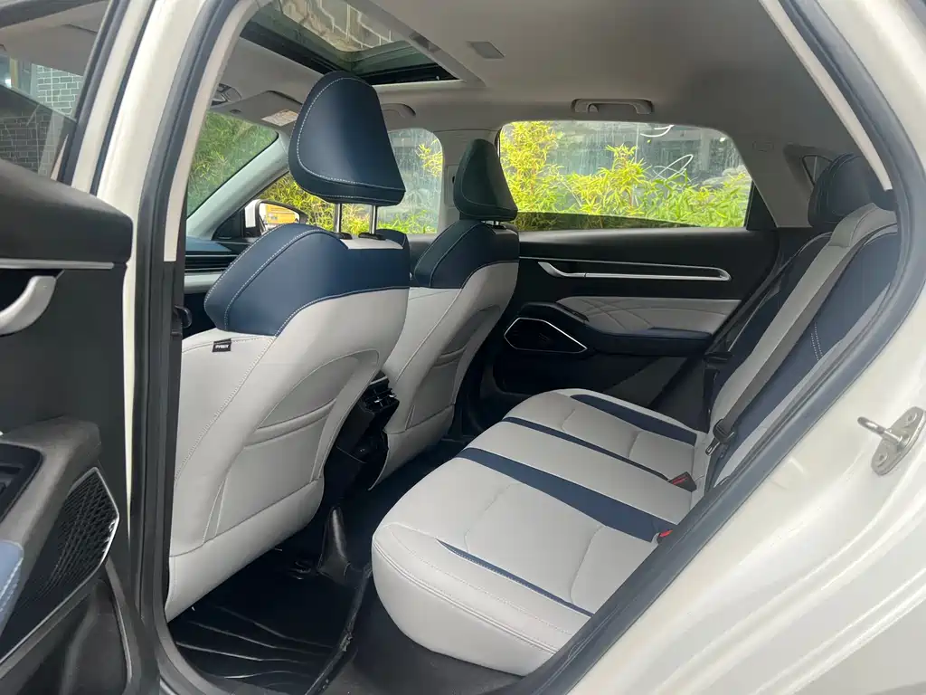 Emgrand 2022 4th generation 1.5L CVT flagship model купить на сайте DeffCars
