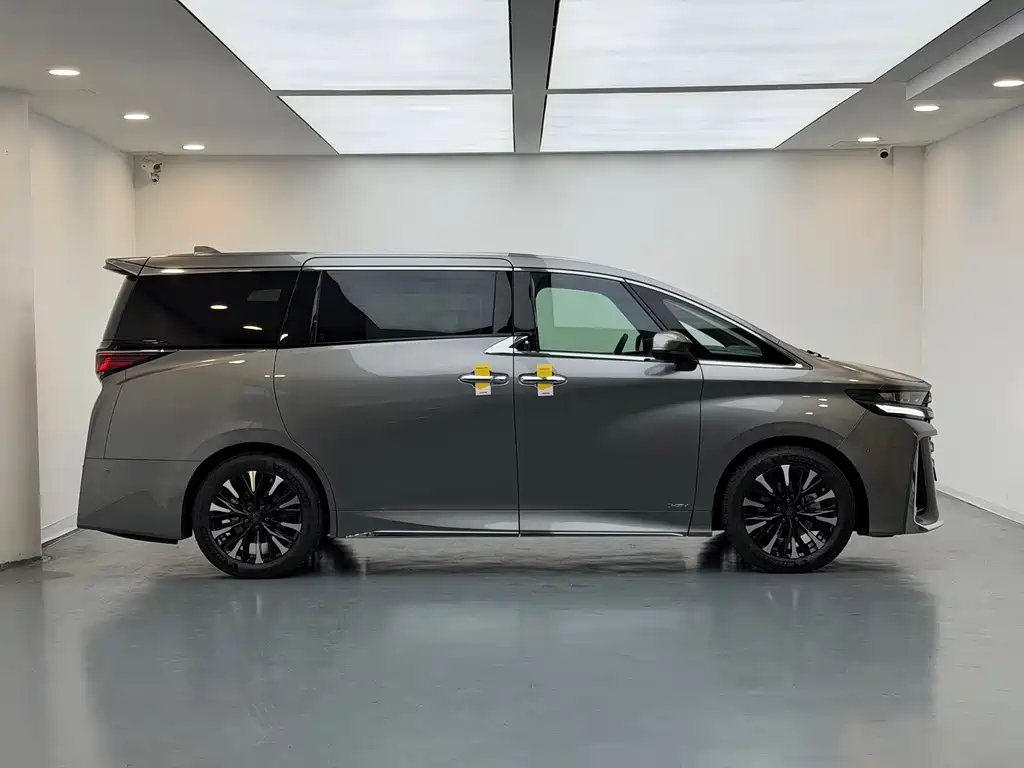 Wilfa 2024 Crown Dual Engine 2.5L Supreme Executive Edition купить на сайте DeffCars