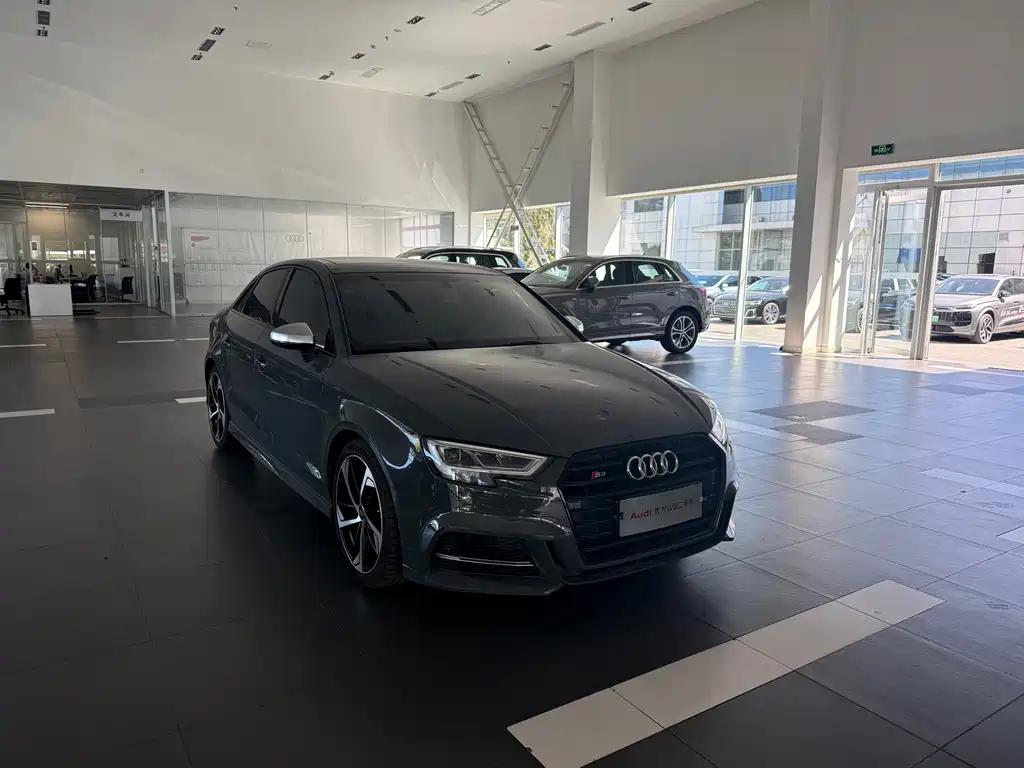 Audi S3 2019 S3 2.0T Limousine купить на сайте DeffCars