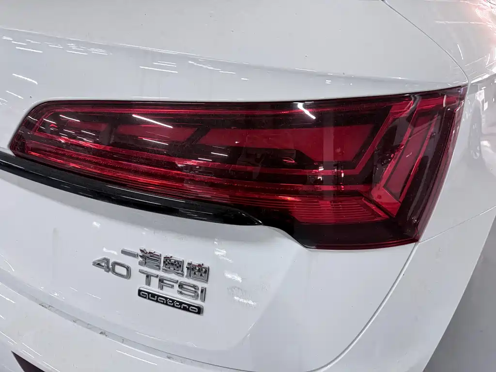 Audi Q5L 2025 40 TFSI Fashionable and Dynamic купить на сайте DeffCars