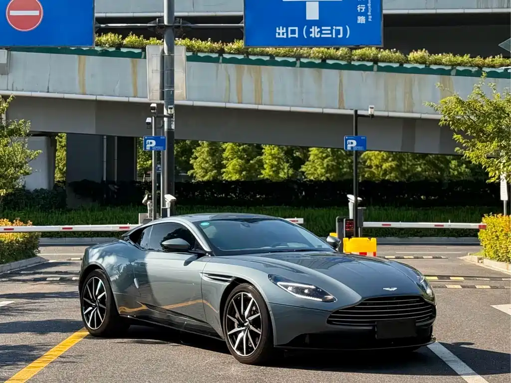 Aston Martin DB11 2019 4.0T V8 Coupe купить на сайте DeffCars
