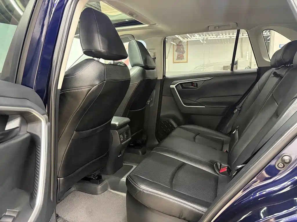 RAV4 Rongfang 2023 Dual Engine 2.5L E-CVT Two-wheel Drive Elite Edition купить на сайте DeffCars