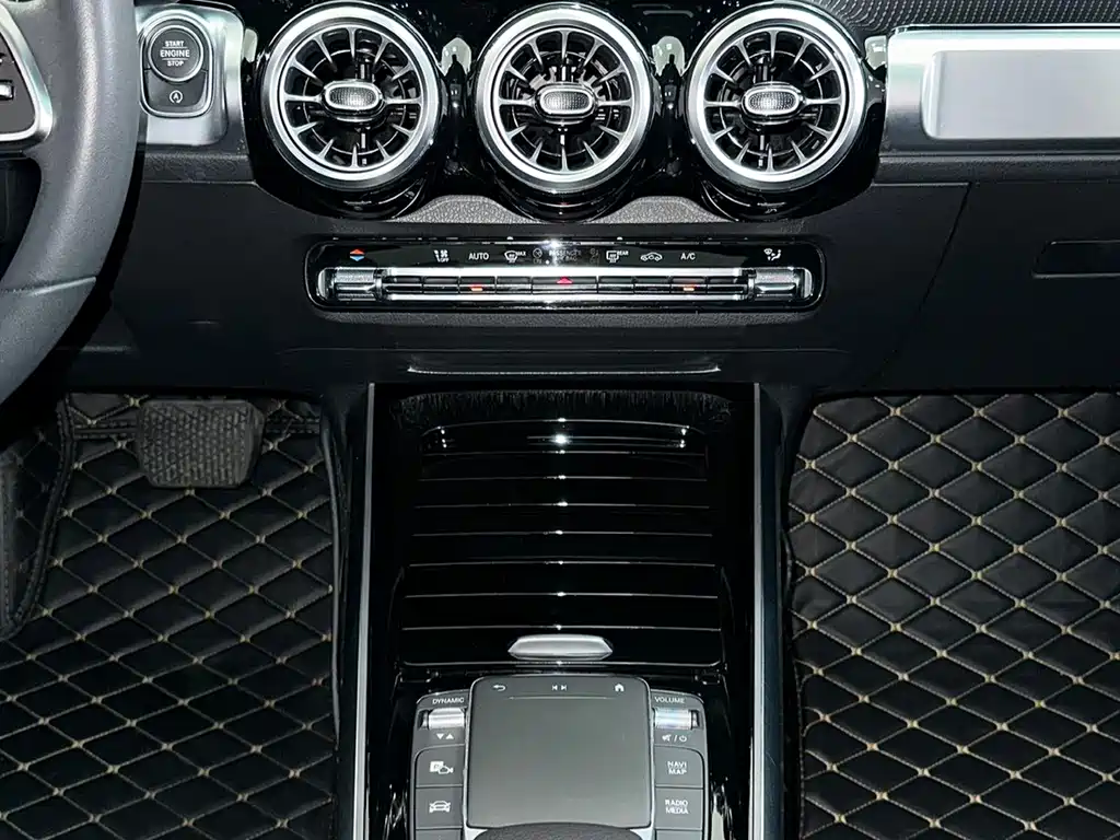Mercedes GLB 2021 200 Dynamic купить на сайте DeffCars