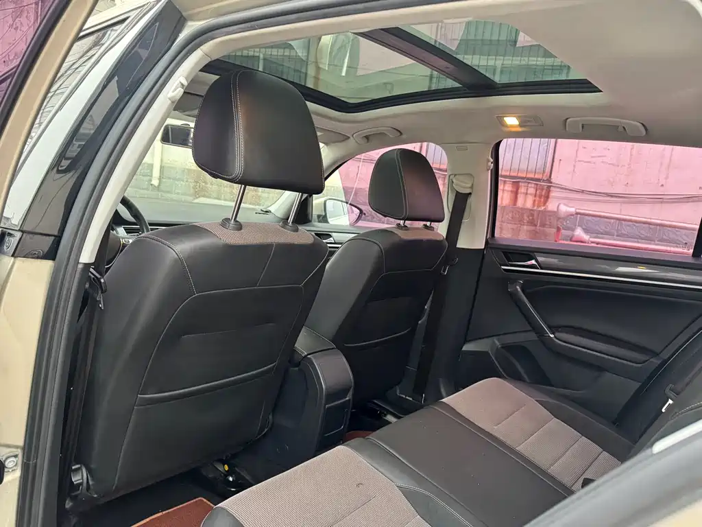 C-TREK Weiling 2018 230TSI DSG luxury model купить на сайте DeffCars