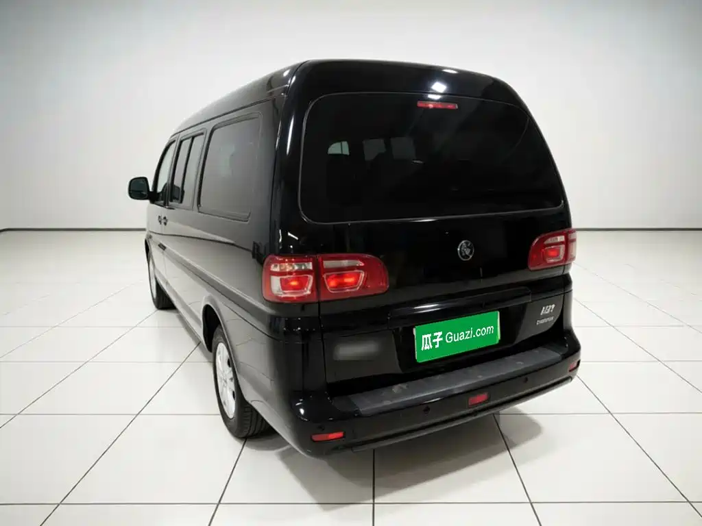 Lingzhi New Energy 2025 model 110km extended range, comfortable 7-seater купить на сайте DeffCars