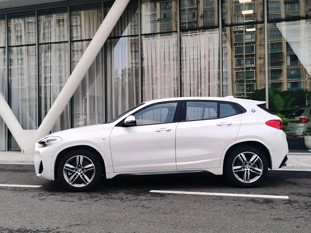 BMW X2 2020款 sDrive25i 领先型M运动套装 купить на сайте DeffCars