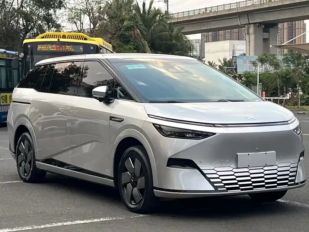 Xpeng X9 2024 702 Super Long Battery Life Pro купить на сайте DeffCars