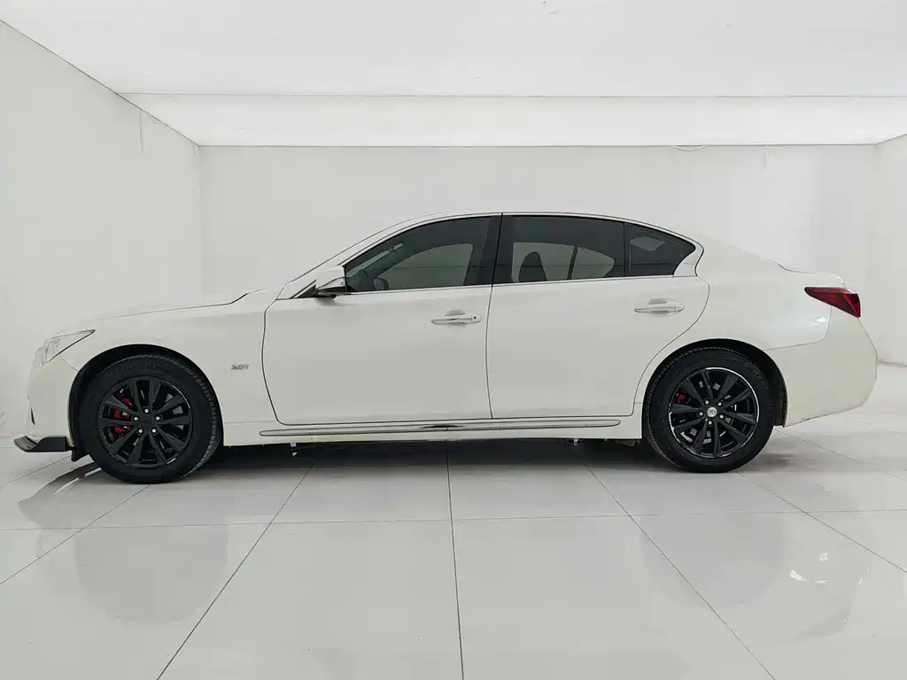 Infiniti Q50L 2018 2.0T Comfort Edition National VI купить на сайте DeffCars
