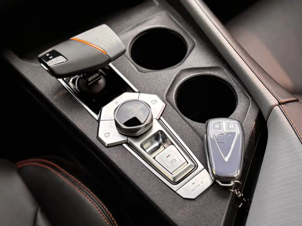 Changan UNI-V 2022 1.5T premium model купить на сайте DeffCars