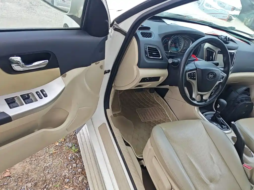 Haima S7 2013 2.0L automatic smart model купить на сайте DeffCars