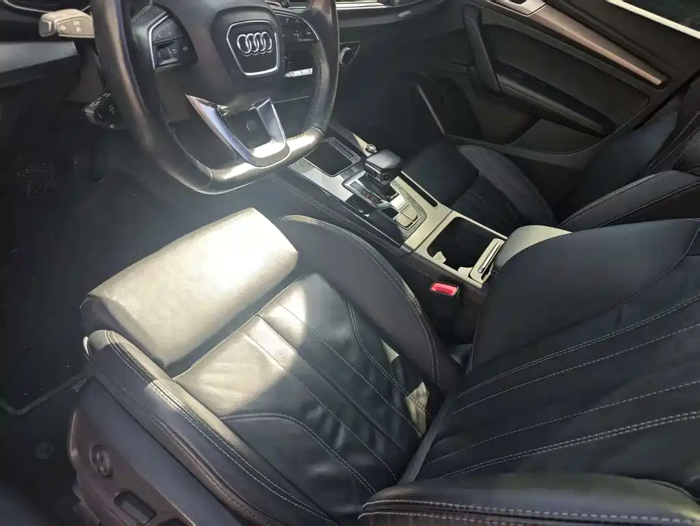 Audi Q5L 2022 40T luxury and dynamic model купить на сайте DeffCars