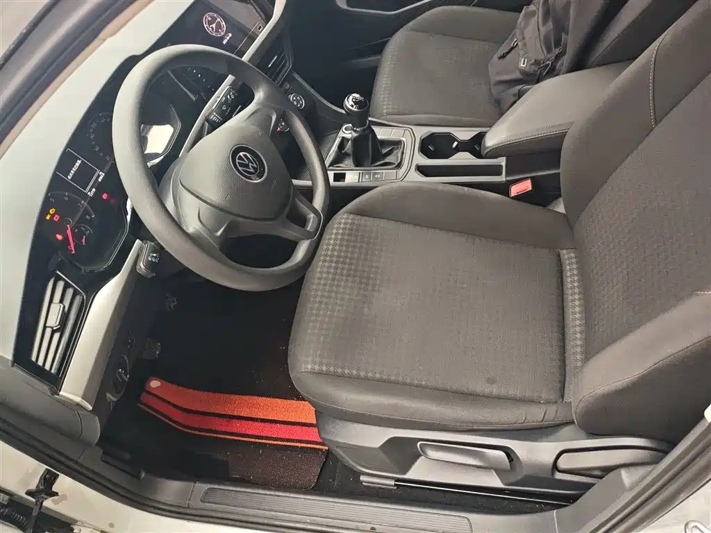 Bora 2021 1.5L manual fashion smart connected version купить на сайте DeffCars