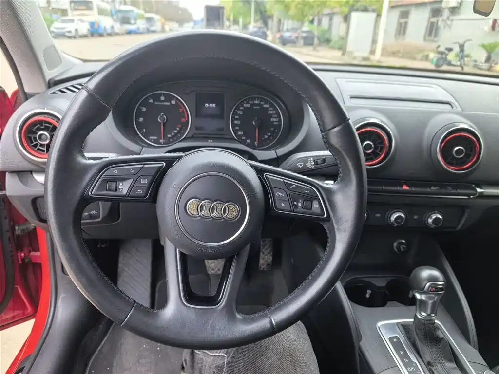 Audi A3 2018 30th Anniversary Model Sportback 35 TFSI Enterprising купить на сайте DeffCars