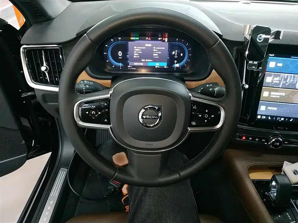 Volvo S90 2024 B5 Zhiyi Luxury Edition купить на сайте DeffCars