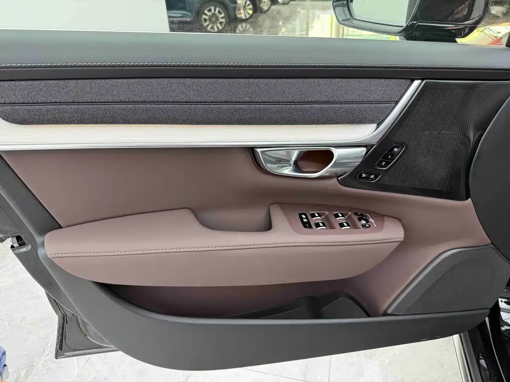 Volvo S90 2026 B5 Zhiyuan Deluxe Edition купить на сайте DeffCars
