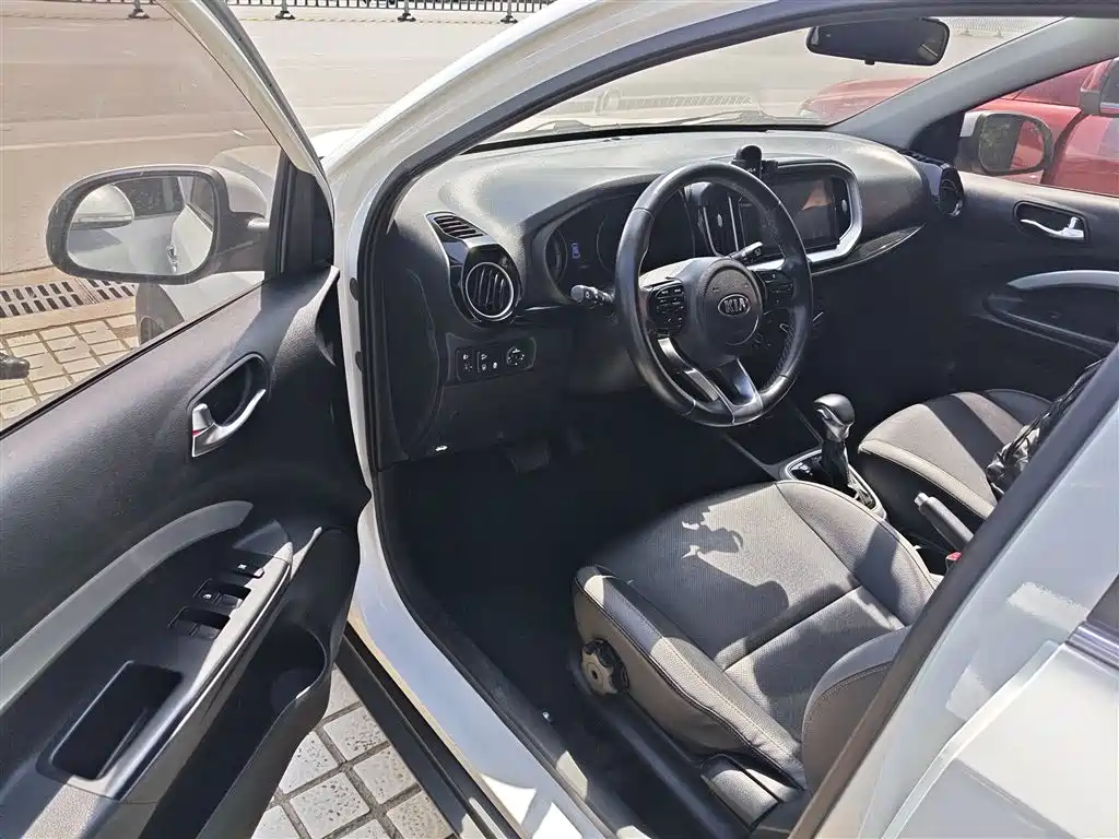 Yipao 2021 1.4L automatic fun version купить на сайте DeffCars