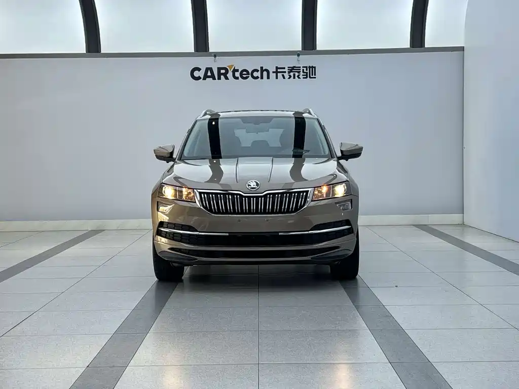 Karoq 2022款 TSI280 尊享版 купить на сайте DeffCars