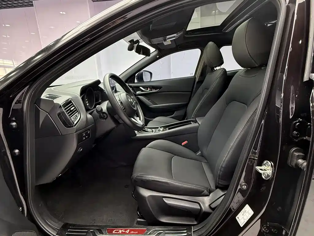 Mazda CX-4 2021 2.0L automatic two-wheel drive Blue Sky Exploration Edition купить на сайте DeffCars