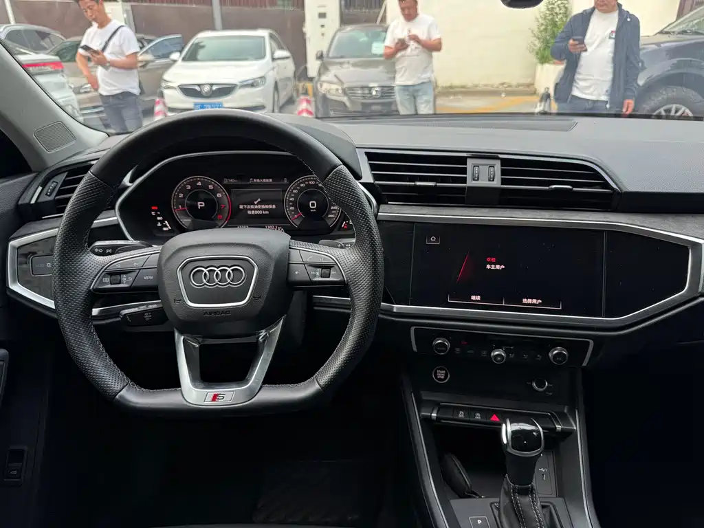 Audi Q3 Sportback 2023 40 TFSI Fashion Model купить на сайте DeffCars