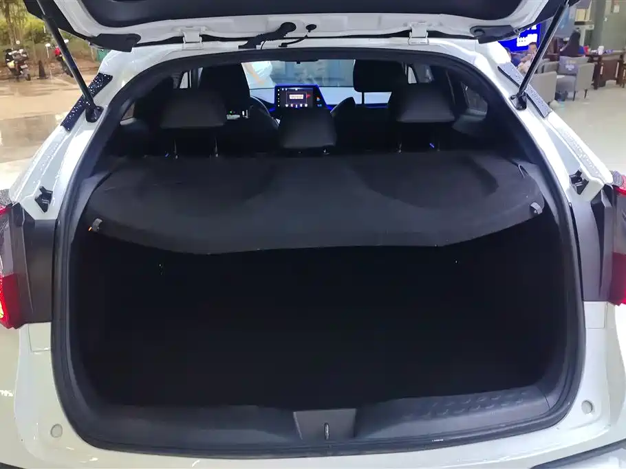 Yize IZOA 2020 2.0L Yixiang Edition купить на сайте DeffCars