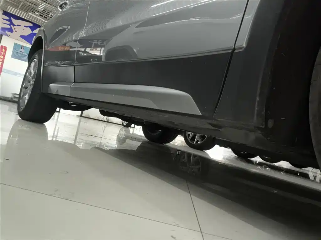 Cadillac XT4 2023 28T two-wheel drive premium model купить на сайте DeffCars