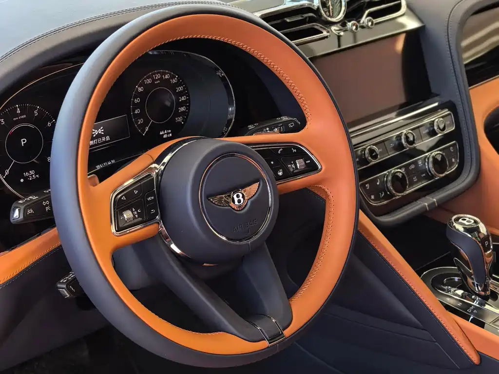 Bentayga 2024 4.0T V8 long wheelbase version купить на сайте DeffCars