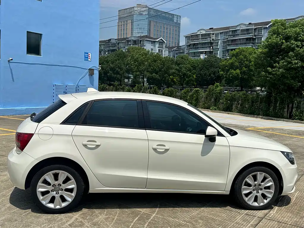 Audi A1 2013 30 TFSI Sportback Ego plus купить на сайте DeffCars
