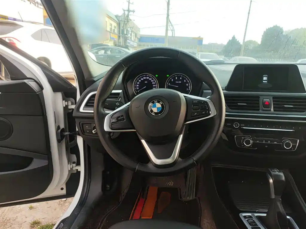 BMW 1 Series 2018 118i Sports купить на сайте DeffCars