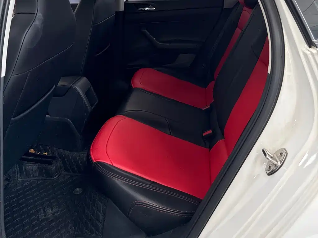 Polo 2021 Plus 1.5L Automatic Colorful Technology Edition купить на сайте DeffCars