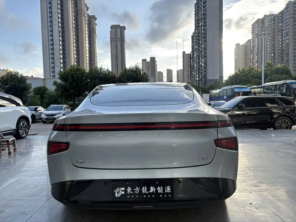 XPeng P7 2020 Model 670E купить на сайте DeffCars