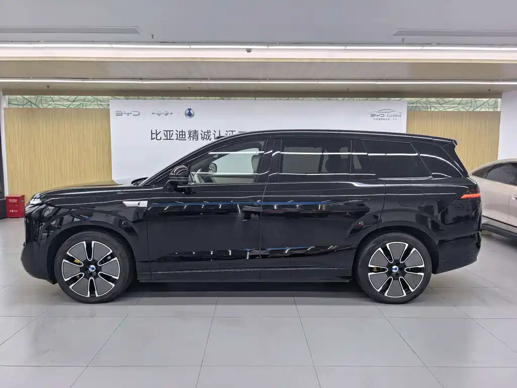 Denza N8L 2025 flagship model купить на сайте DeffCars