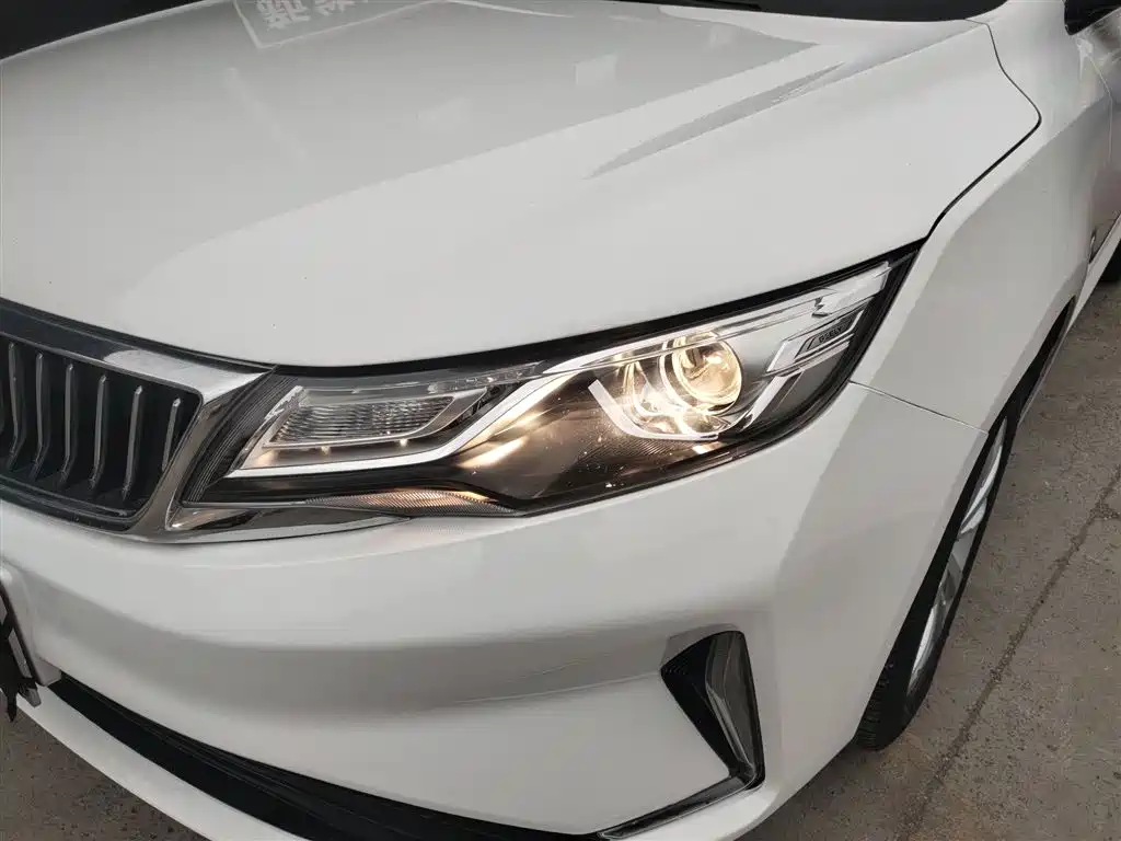 Emgrand GL 2021 UP 1.4T CVT luxury model купить на сайте DeffCars